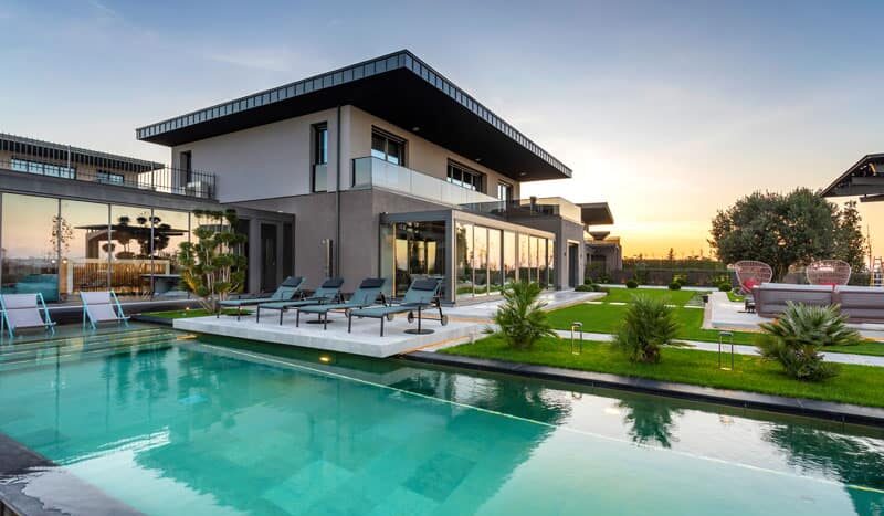kurucesme 45000 m2 land and villa for sale